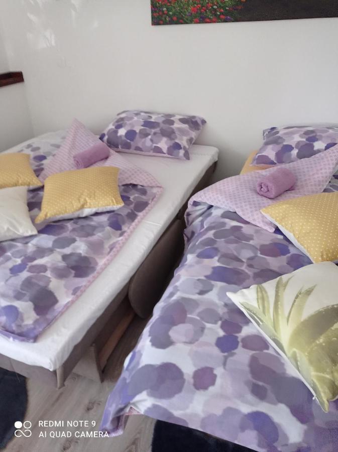 Studio Apartman Sonja Otočac Εξωτερικό φωτογραφία